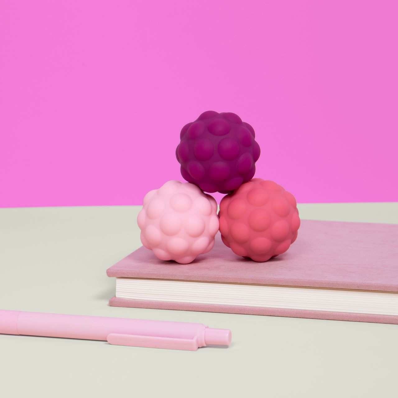 Speks Odds Silicone Magnets - Purple Bumps